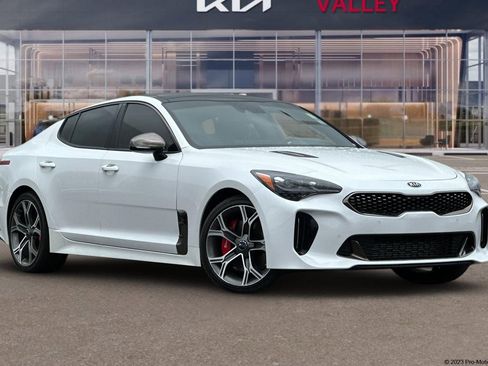 Used 2018 Kia Stinger GT2 RWD image 1