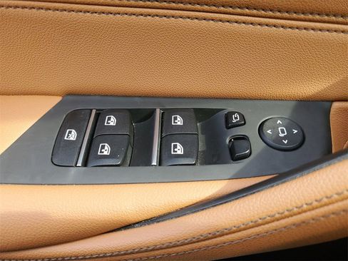 Used 2023 BMW 530i w/ Premium Package image 20