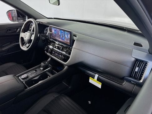 New 2026 Nissan Pathfinder Rock Creek w/ Rock Creek Premium Package AWD/4WD image 27