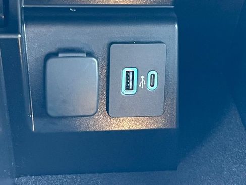 Certified 2023 Ford Explorer XLT w/ Equipment Group 202A AWD/4WD image 29