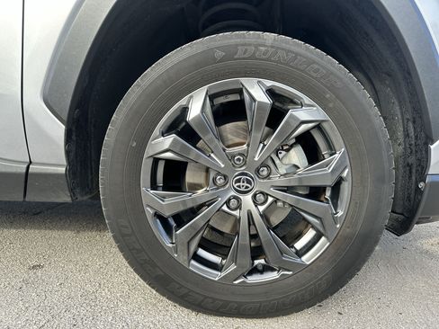 Used 2024 Toyota RAV4 Limited AWD/4WD image 18