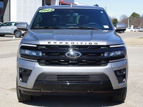 Used 2024 Ford Expedition Limited image 26