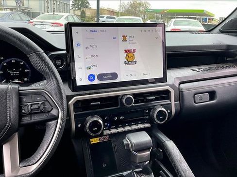 Used 2024 Toyota Tacoma Limited w/ Limited Package (LT) image 9