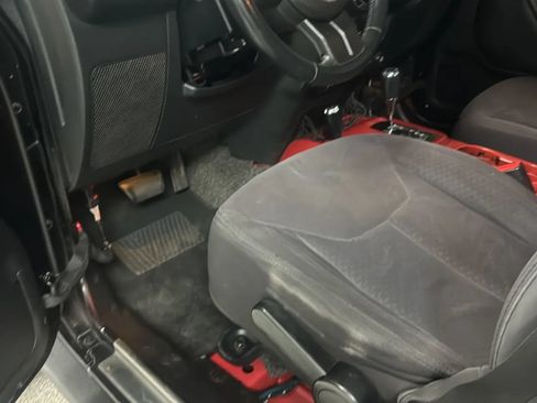 Used 2013 Jeep Wrangler Unlimited Sport AWD/4WD image 26