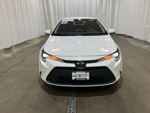 Certified 2025 Toyota Corolla LE FWD image 9