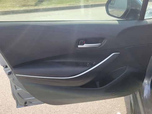 Used 2025 Toyota Corolla SE image 18