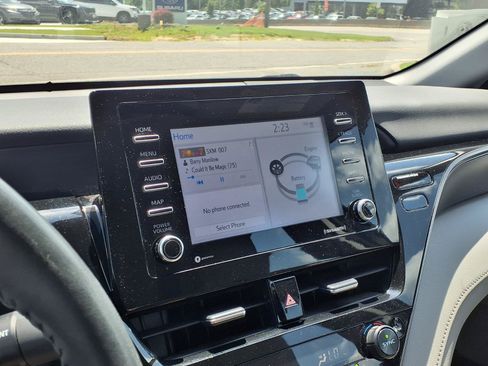 Used 2023 Toyota Camry SE FWD image 7