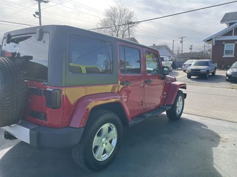 Used 2012 Jeep Wrangler Unlimited Sahara image 4