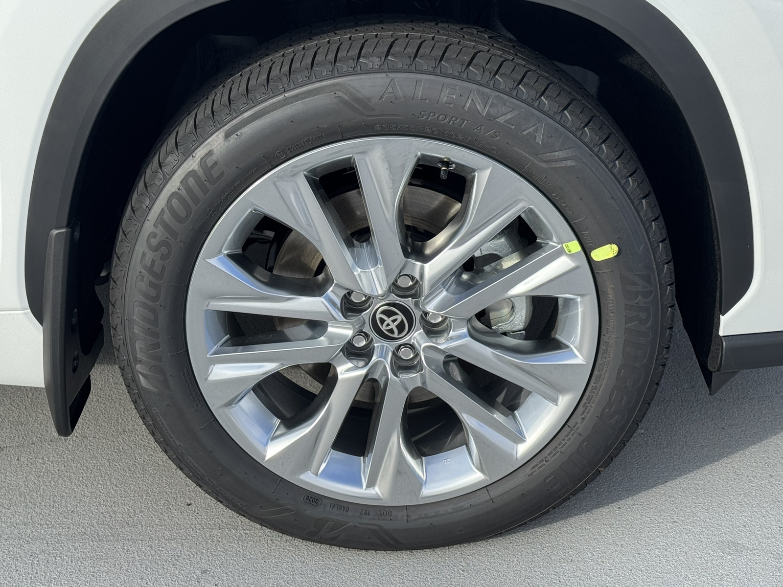 New 2026 Toyota Highlander Limited AWD/4WD image 15