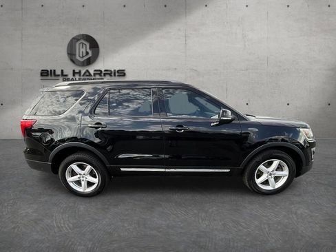 Used 2016 Ford Explorer XLT w/ Equipment Group 202A AWD/4WD image 5