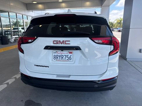 Used 2020 GMC Terrain SLE w/ Elevation Edition FWD image 5