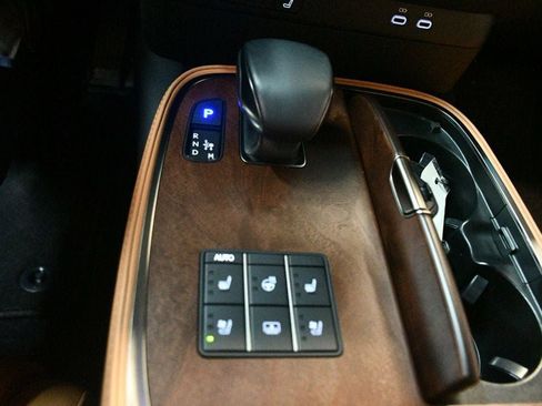 Used 2023 Lexus LS 500 w/ Accessory Package (Z2) image 65