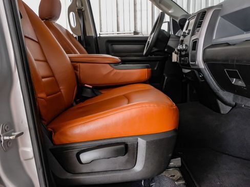 Used 2019 RAM 1500 Tradesman w/ Tradesman SXT Package RWD image 32