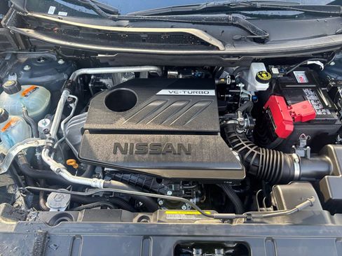 Used 2025 Nissan Rogue SV FWD image 33