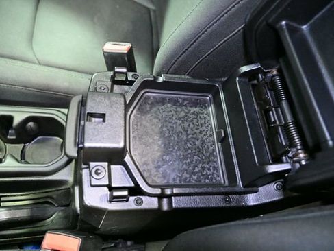 Used 2021 Jeep Wrangler Unlimited Sahara image 25