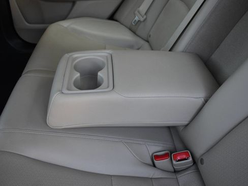 Used 2017 Honda Accord Touring image 12