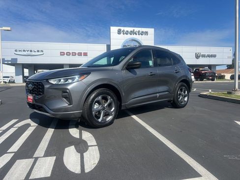 Used 2024 Ford Escape ST-Line image 1