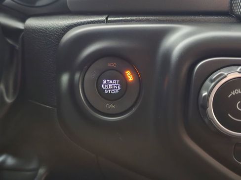 Used 2023 Jeep Wrangler Unlimited AWD/4WD image 26