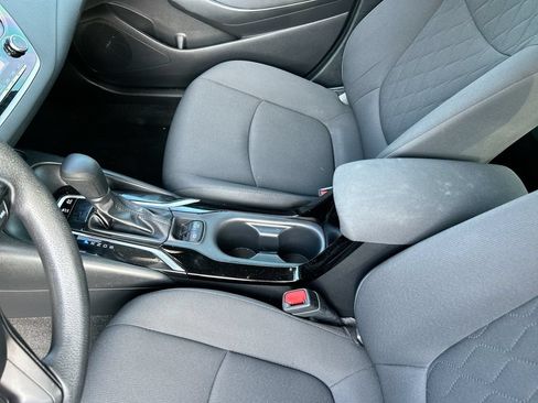 Used 2022 Toyota Corolla LE FWD image 27