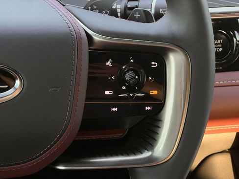 New 2026 INFINITI QX80 Autograph image 13