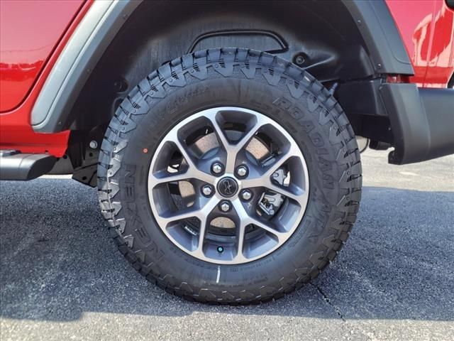 Used 2025 Jeep Wrangler Unlimited Sport AWD/4WD image 4
