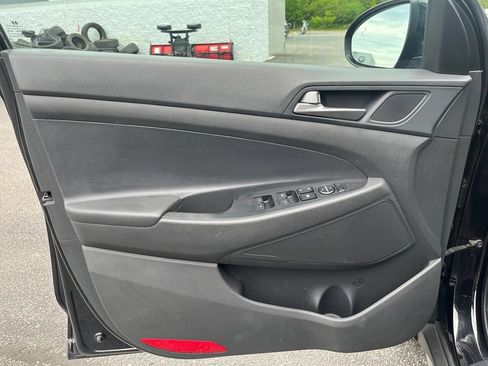 Used 2018 Hyundai Tucson Value w/ Cargo Package AWD/4WD image 9
