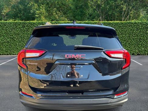 Used 2022 GMC Terrain SLE w/ Driver Convenience Package image 8