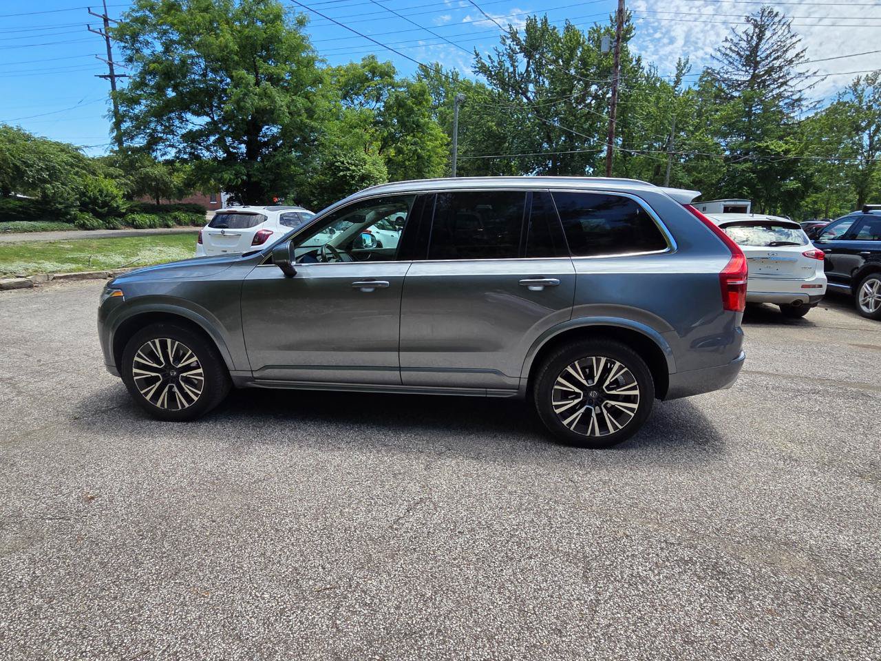 Used 2020 Volvo XC90 T5 Momentum w/ Protection Package Premier AWD/4WD image 8