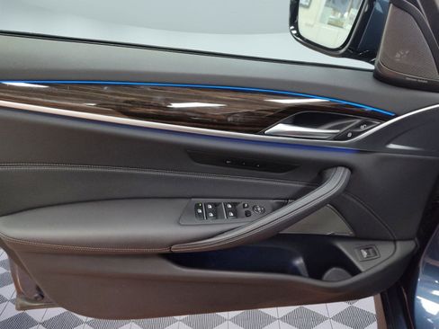 Certified 2023 BMW 530i xDrive w/ M Sport Package image 13