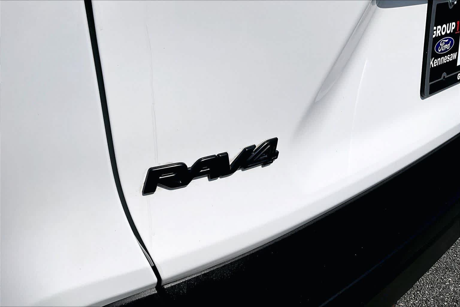 Used 2021 Toyota RAV4 XLE AWD/4WD image 30