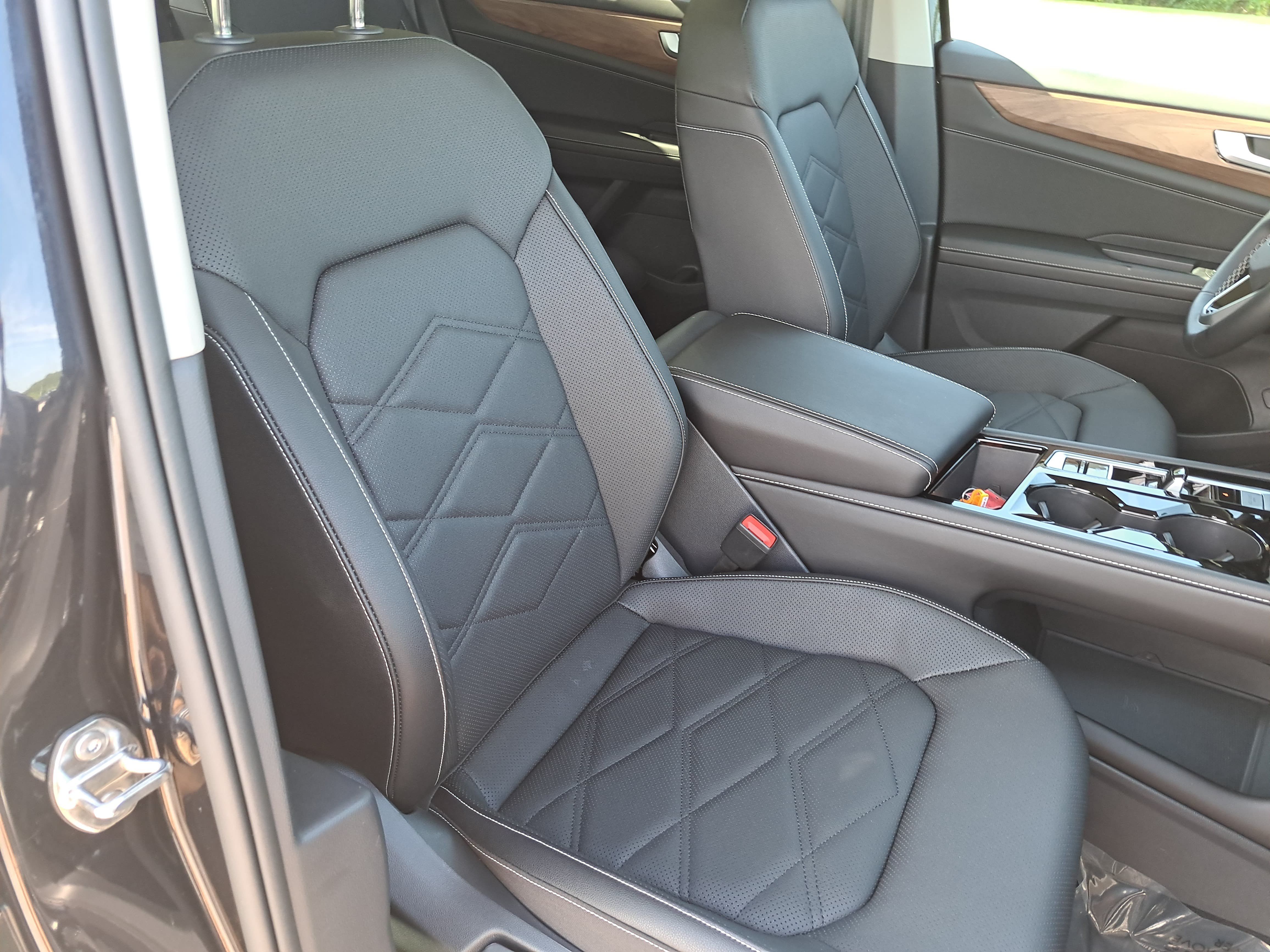 Used 2026 Volkswagen Atlas SE w/ Panoramic Sunroof Package FWD image 10