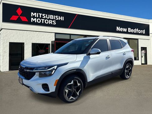 Used 2024 Kia Seltos EX AWD/4WD image 1