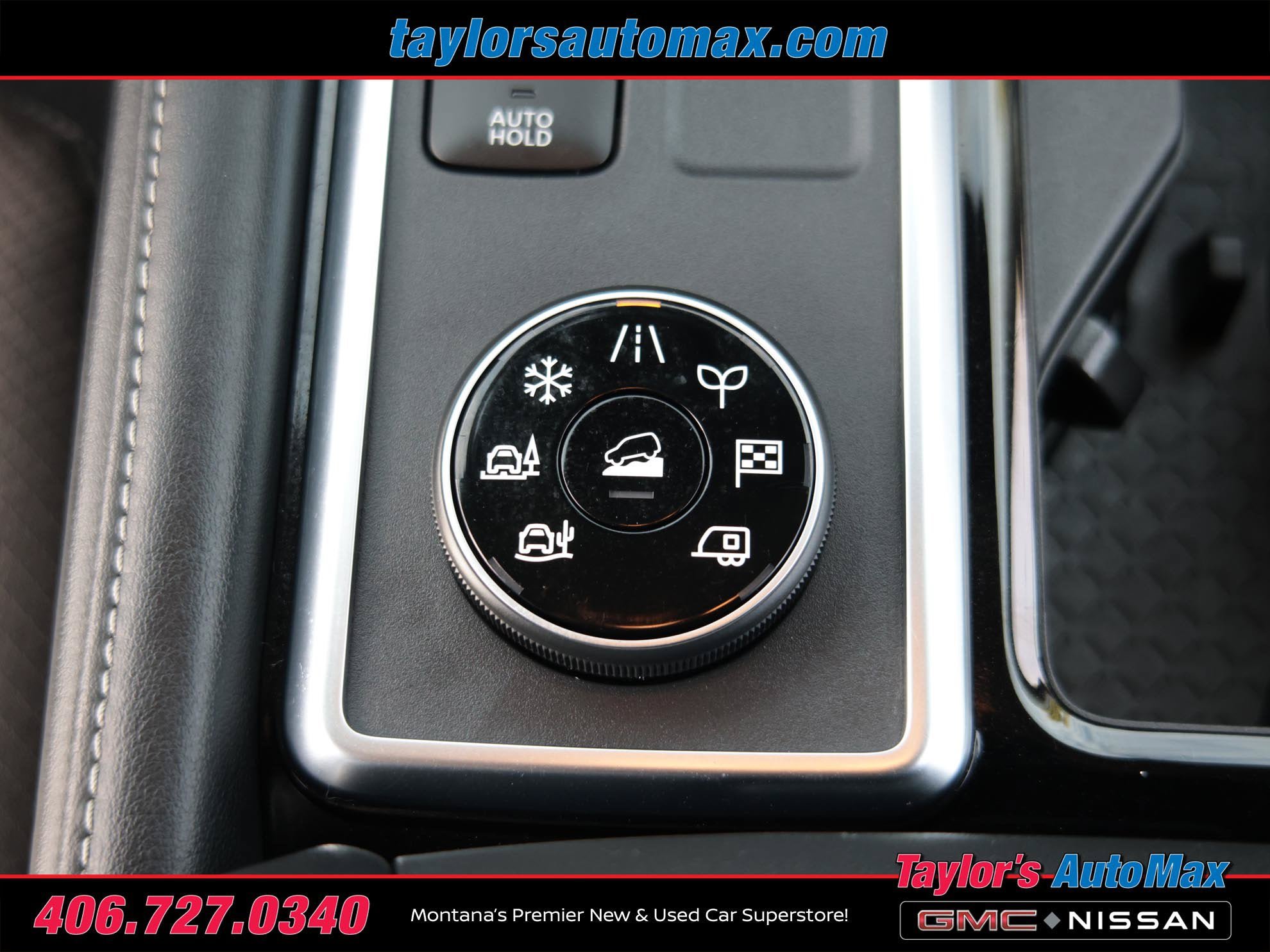 Used 2023 Nissan Pathfinder SL w/ Black Appearance Package AWD/4WD image 28