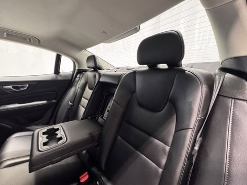 Used 2024 Volvo S60 B5 Core image 23