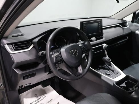 Used 2021 Toyota RAV4 LE w/ Carpet Mat Package (TMS) image 15