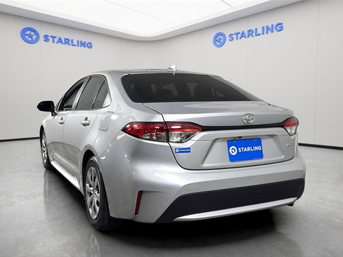 Used 2022 Toyota Corolla LE image 6