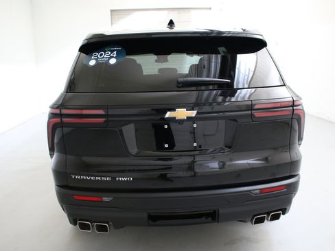 Used 2024 Chevrolet Traverse LS w/ LPO, Floor Liner Package AWD/4WD image 7