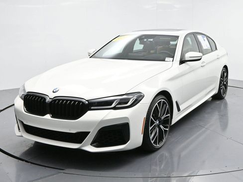 Used 2023 BMW 540i w/ M Sport Package image 2