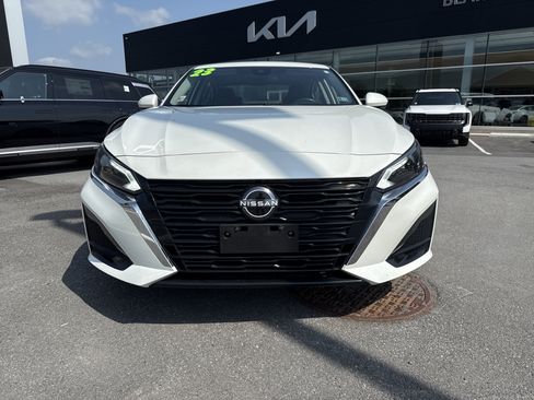 Used 2023 Nissan Altima 2.5 SL AWD/4WD image 9