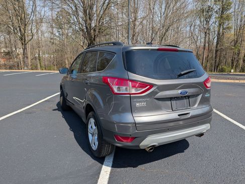 Used 2014 Ford Escape SE w/ Equipment Group 201A FWD image 4