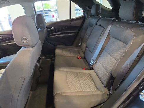 Used 2018 Chevrolet Equinox LT FWD image 30
