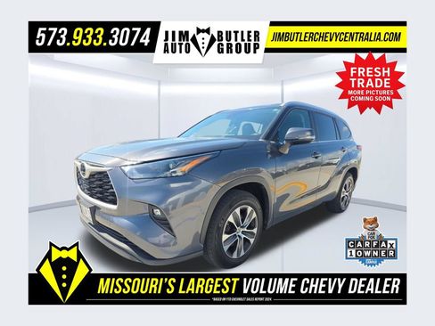 Used 2023 Toyota Highlander XLE FWD image 1