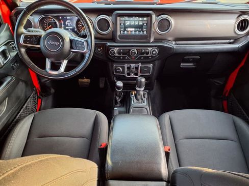 Used 2018 Jeep Wrangler Unlimited Sahara image 13