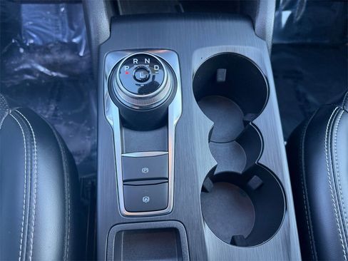 Used 2024 Ford Escape Platinum image 17