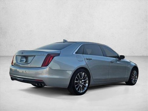 Used 2018 Cadillac CT6 Luxury image 5