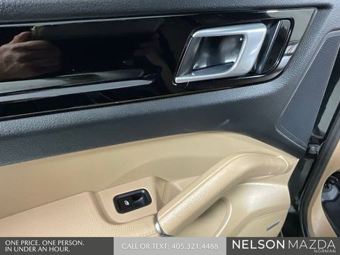 Used 2019 Porsche Cayenne image 19