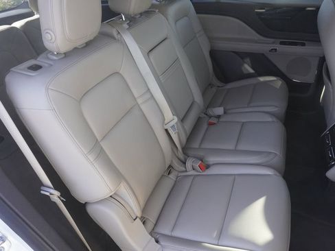 Used 2020 Lincoln Aviator AWD image 27