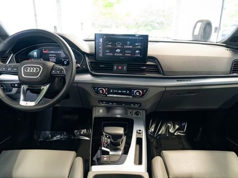 Certified 2024 Audi Q5 2.0T Premium Plus w/ Premium Plus Package AWD/4WD image 9