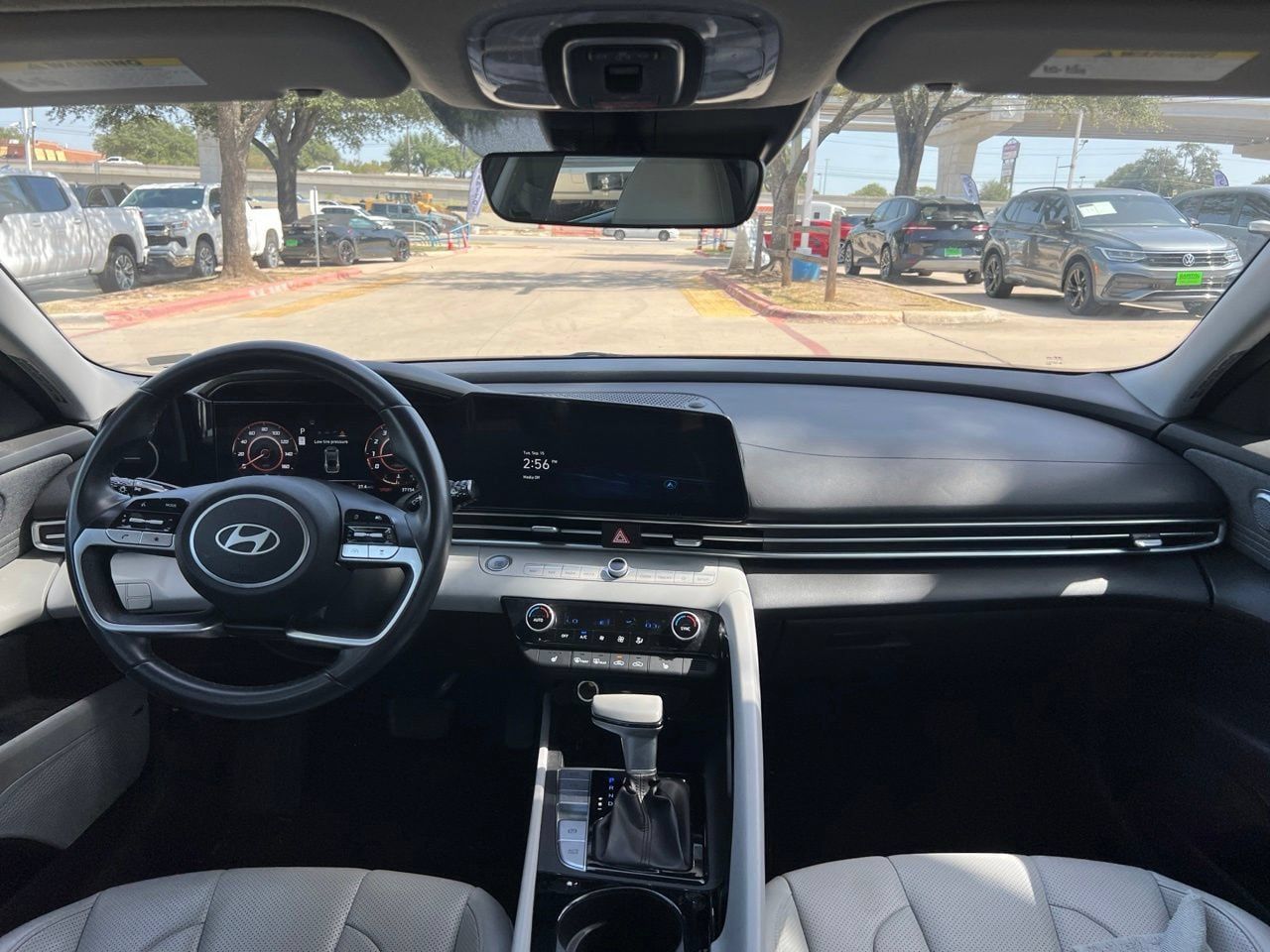 Used 2025 Hyundai Elantra Limited FWD image 13