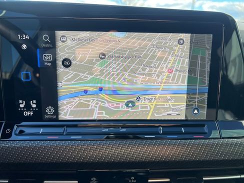 Certified 2024 Volkswagen Golf R image 20